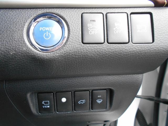 9030421A30260914W00115.jpg