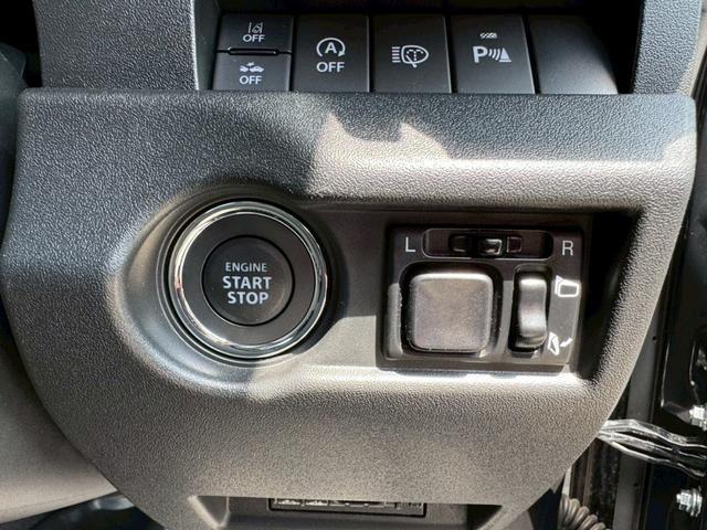 0303870A30260621W00110.jpg