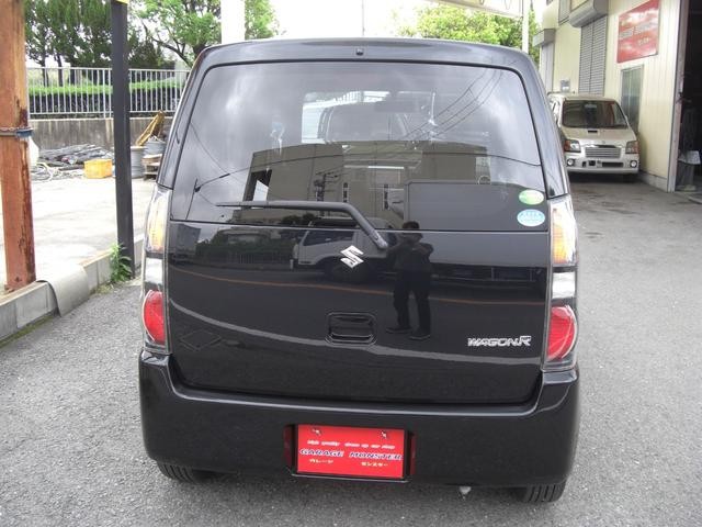 0708552A30260519W00108.jpg