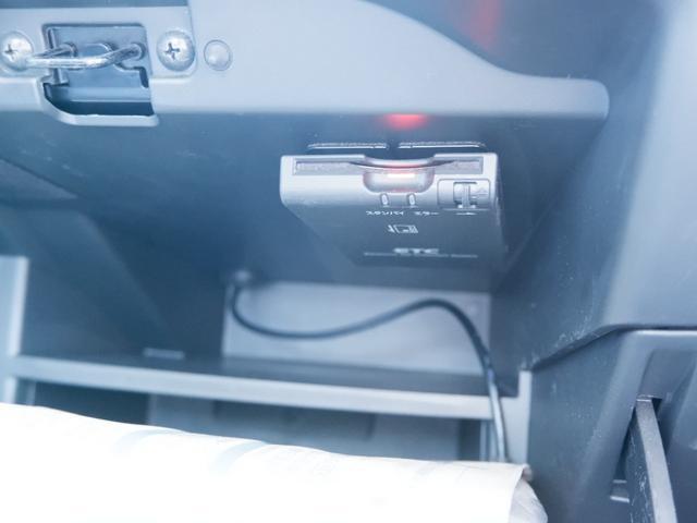 0710156A30260518W00117.jpg