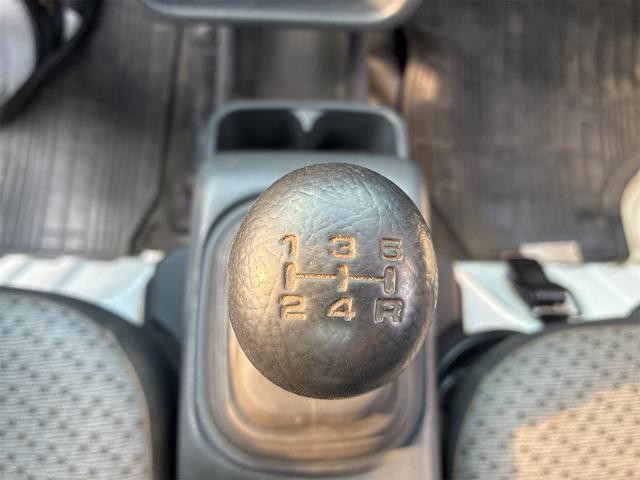 0404389A30260731W00110.jpg