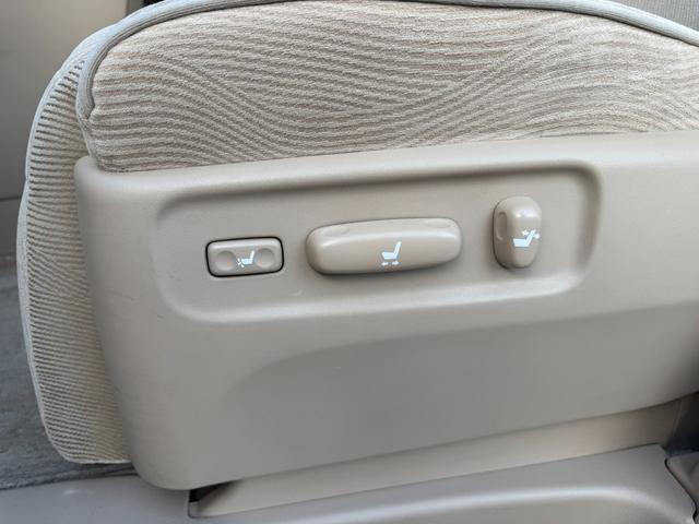 0910039A30260625W00209.jpg