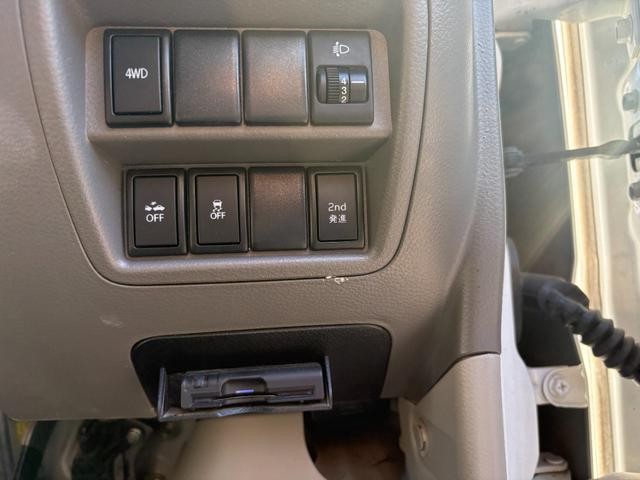 0201961A30261001W00115.jpg