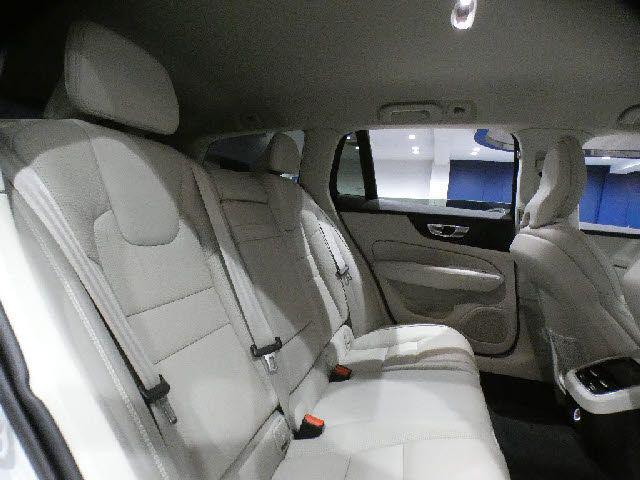 8eead2606955fbe2f83f9cfff82c6029.jpg