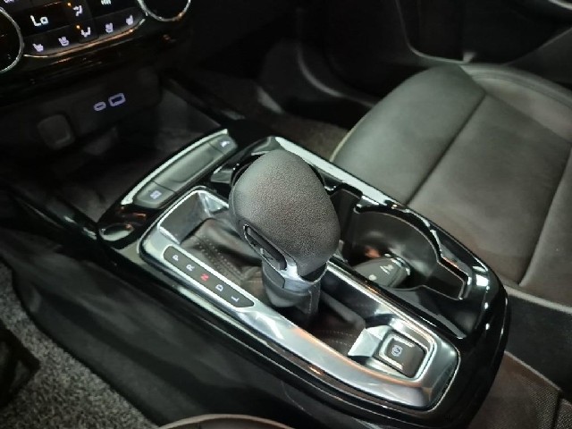 6081001466R8.jpg