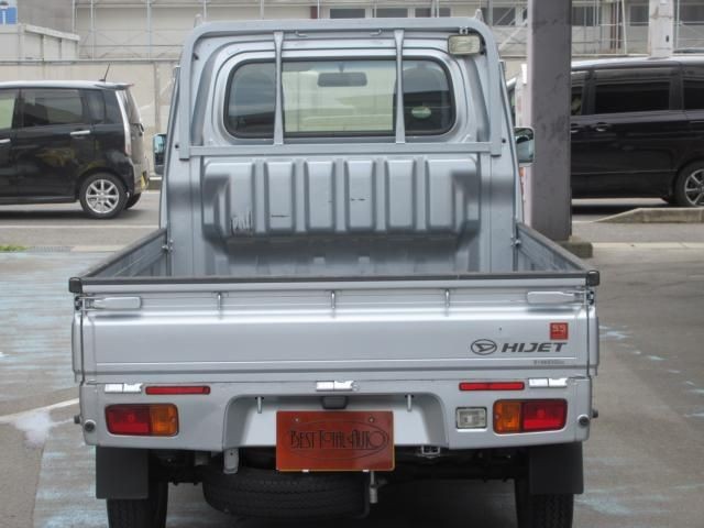 d7b0bc36552017cfaefc0f13e7f365b3.jpg