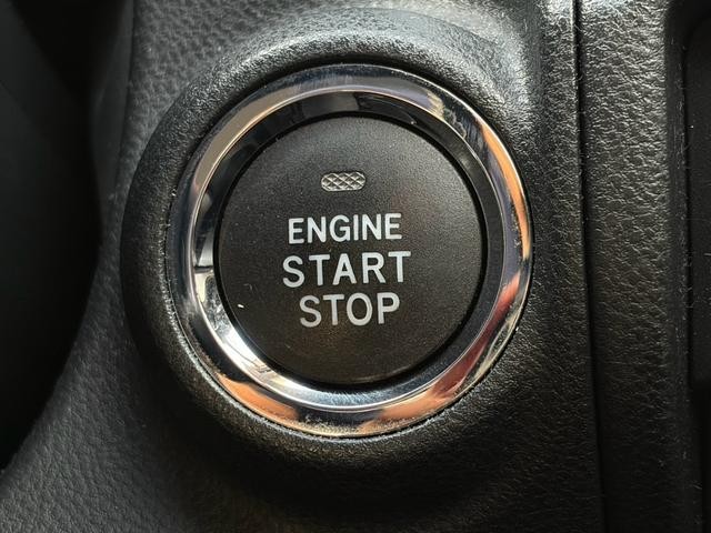 0708795A30260926W00217.jpg