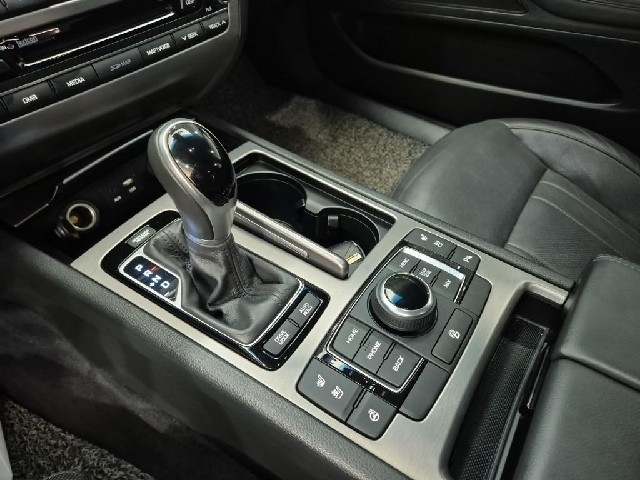 6081001563R8.jpg