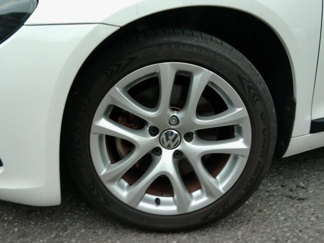 9700041A30260914W00318.jpg