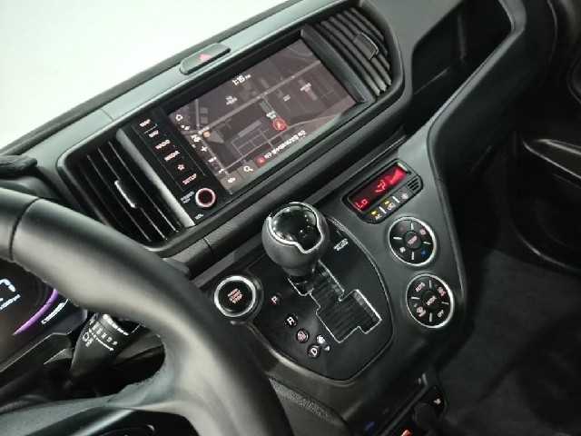 6081001696R10.jpg