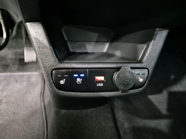 6081001696R16.jpg