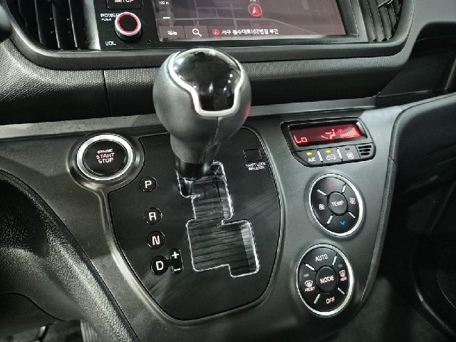 6081001696R8.jpg