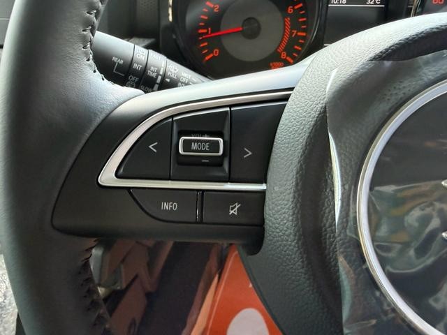 0708840A30260925W00107.jpg