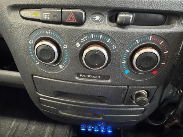 9570709A30260321W00312.jpg