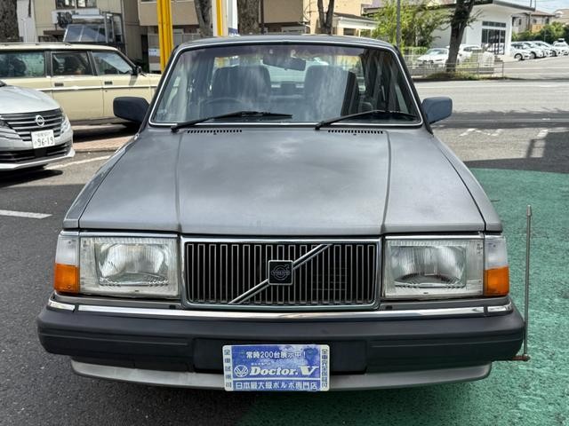 9571870A30260807W00101.jpg