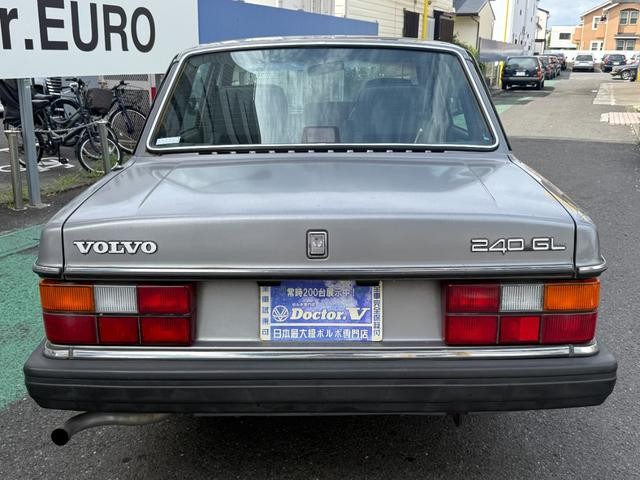 9571870A30260807W00108.jpg