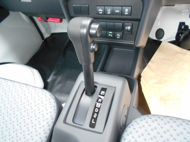 1120030A30260808W00117.jpg