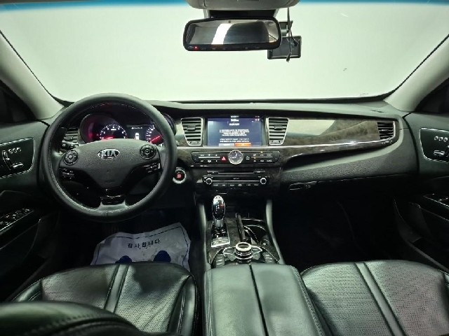 6081000683R7.jpg