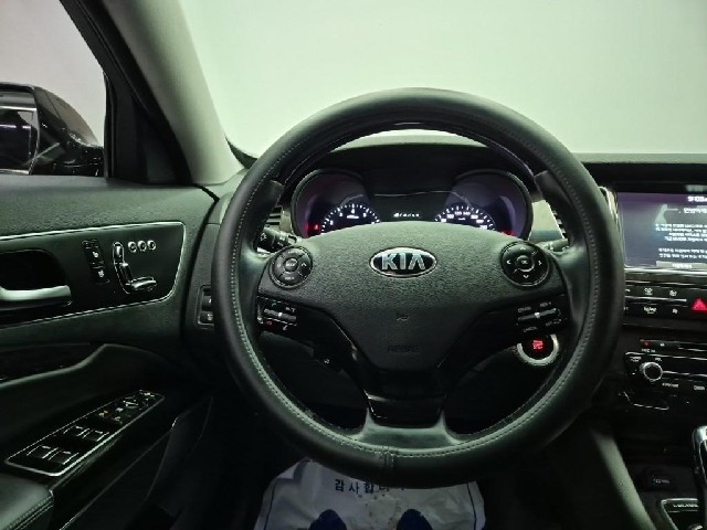 6081000683R9.jpg