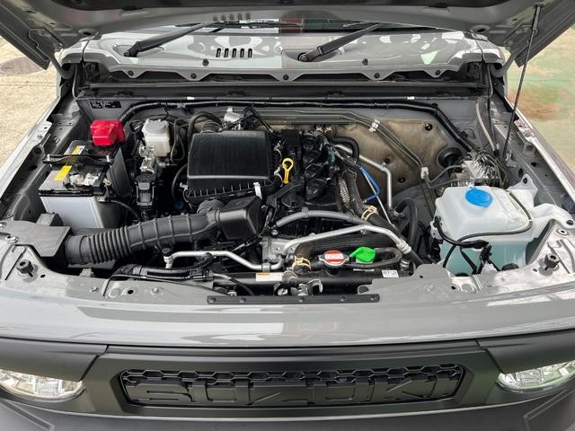 0520251A30260914W00118.jpg