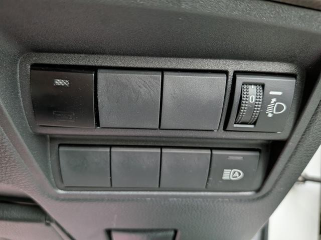 0903185A30261018W00311.jpg