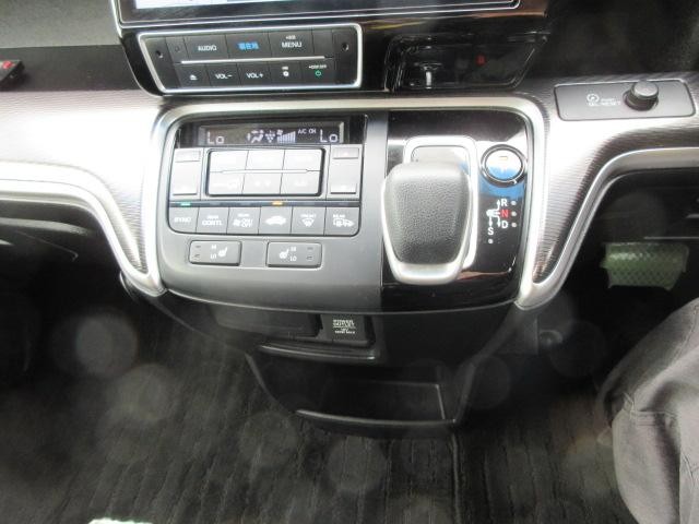0802718A30260903W00106.jpg