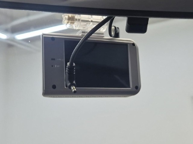 6081501063R15.jpg