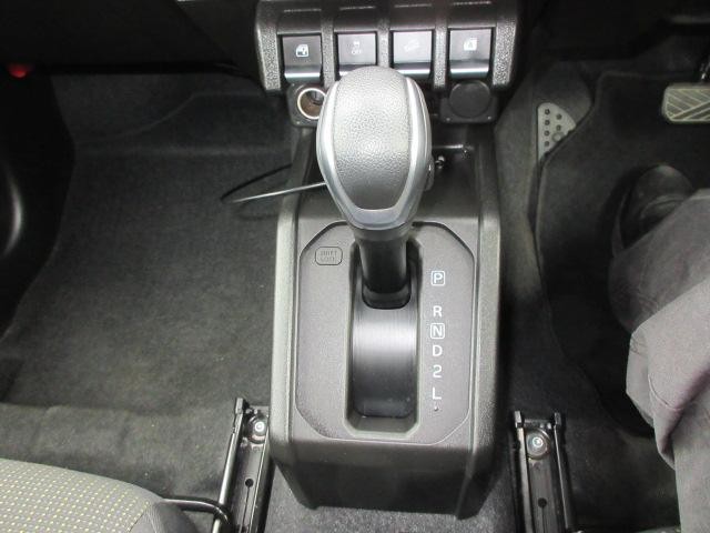 0802718A30260903W00205.jpg