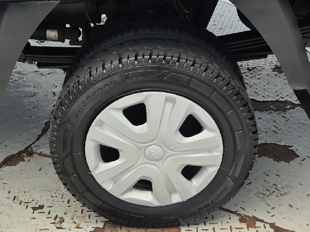 6081501042R17.jpg