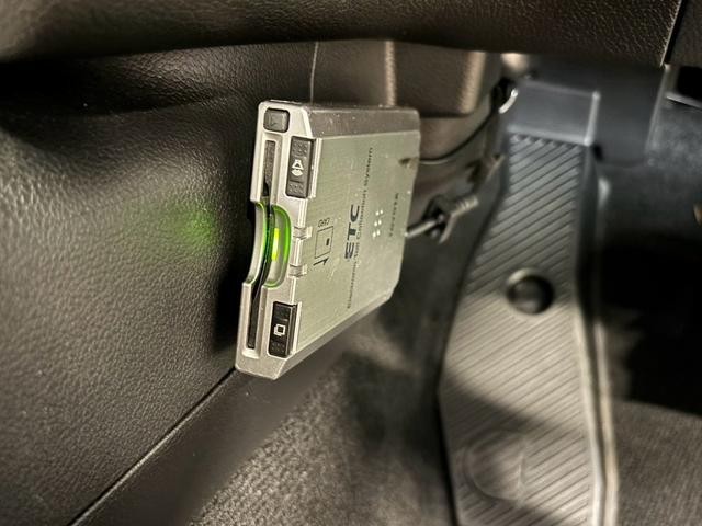 0704328A30261021W00212.jpg
