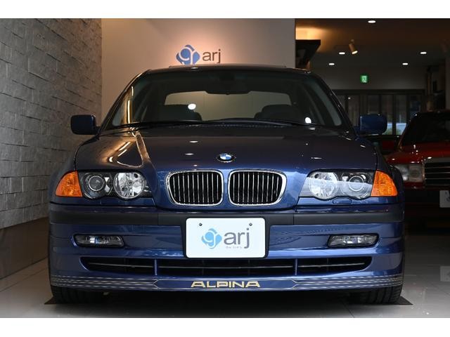 9510261A30260920W00111.jpg