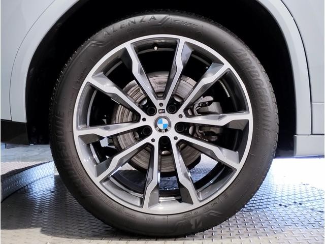9700263A30261021W00217.jpg