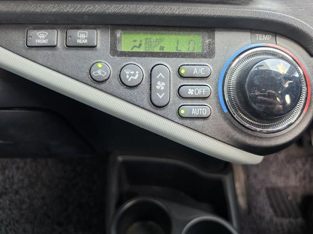 0206696A30261021W00404.jpg