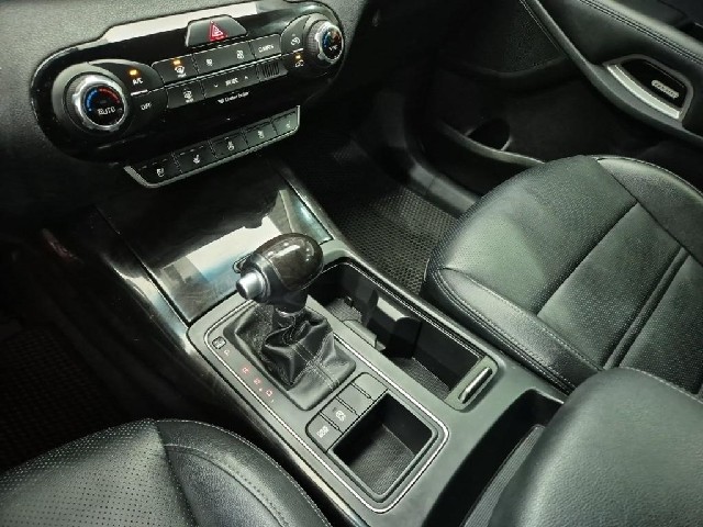 6081000894R8.jpg