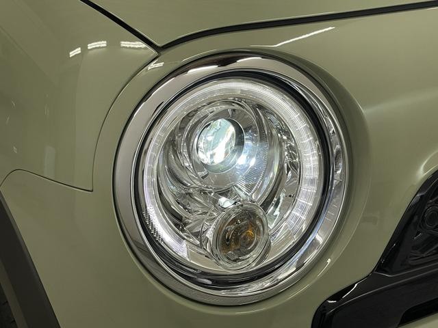 1161052A30261026W00607.jpg