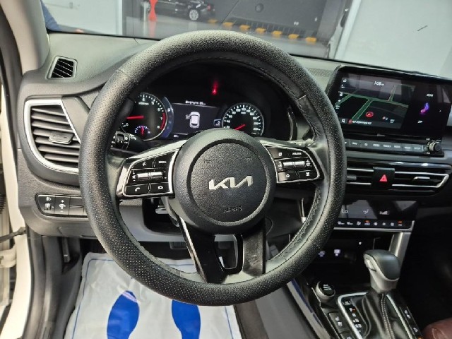 6081500805R9.jpg