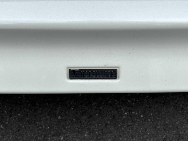 0504150A30260907W00101.jpg