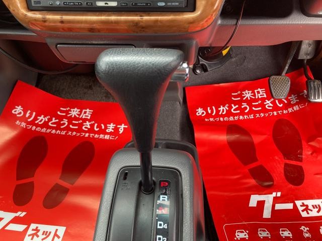 0804343A30260618W00206.jpg