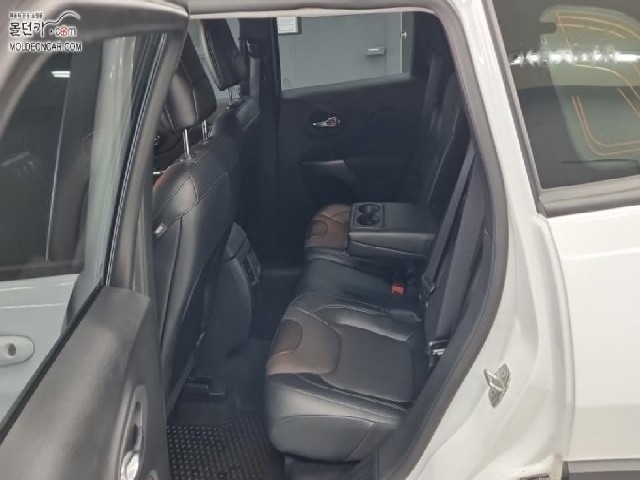 db8561de683c0127fca588d030f2d93a.jpeg