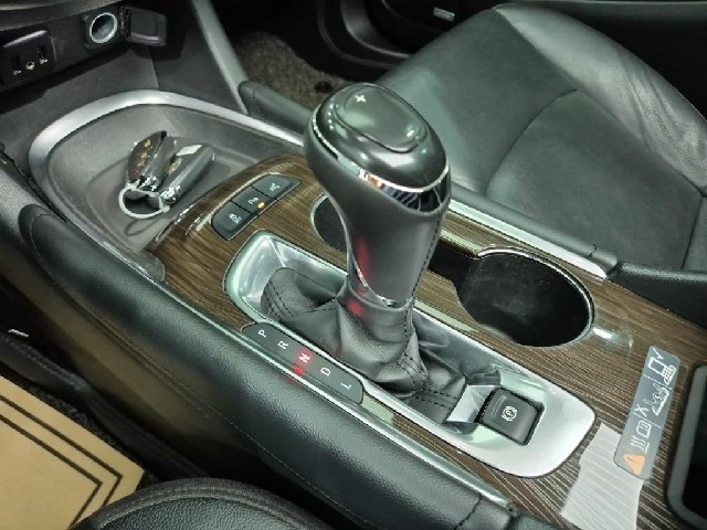 6081001459R8.jpg