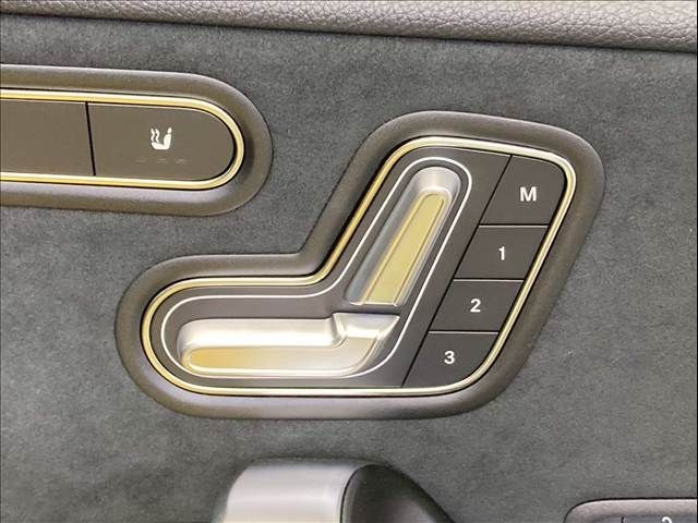 b69e142fc91aba8158427a09dca2f779.jpg