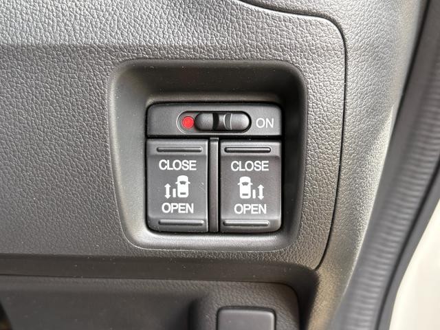 0710025A30260926W00804.jpg