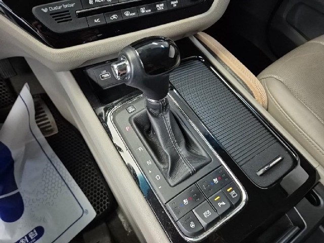 6081501219R8.jpg