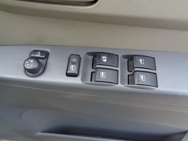 0403555A30260621W00109.jpg