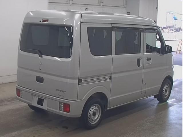 27209721_carP_l_3.jpg