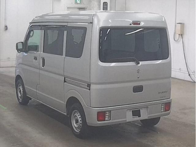 27209721_carP_l_4.jpg
