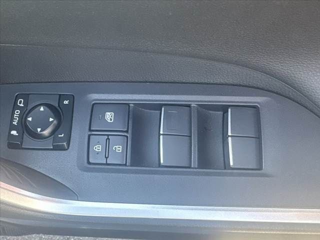 a8a436ff5be92e72f12f1a9ea5f0ae82.jpg