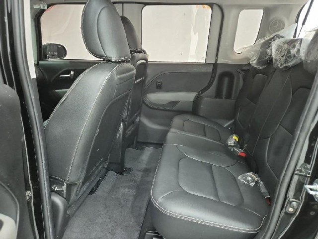6081001711R12.jpg