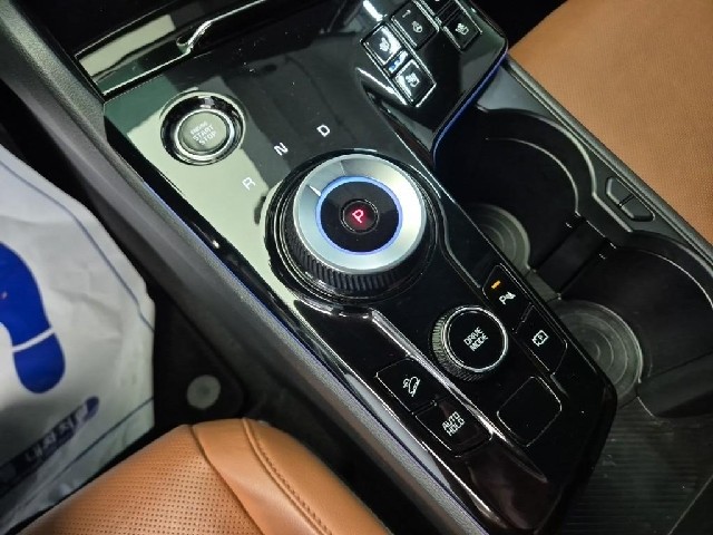 6081001690R8.jpg