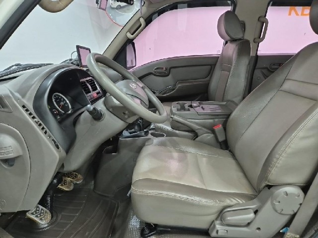 6081000030R10.jpg